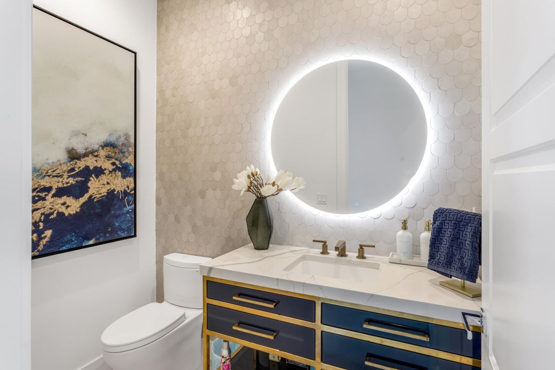 Под контрактом: $8,895,000 (5 спален, 5 ванн, 6647 Квадратных фут)