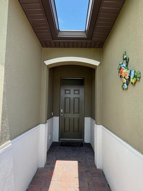 Active With Contract: $345,000 (4 beds, 2 baths, 2034 Square Feet)