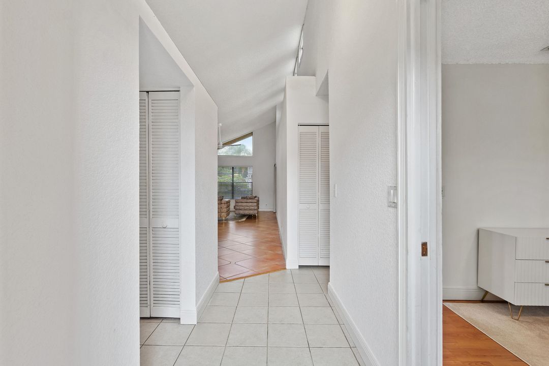 合同活跃: $2,500 (3 贝兹, 2 浴室, 1381 平方英尺)