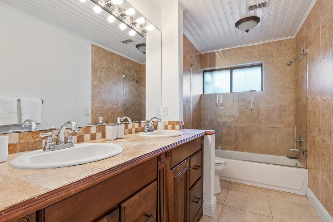 合同活跃: $2,500 (3 贝兹, 2 浴室, 1381 平方英尺)