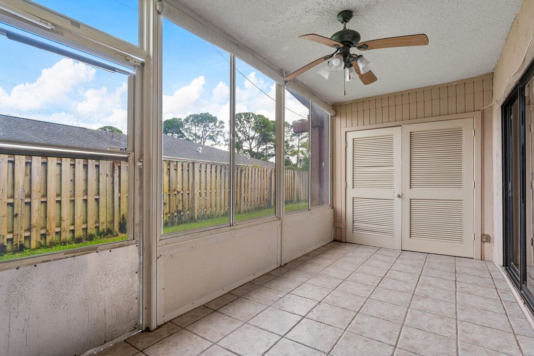 合同活跃: $2,500 (3 贝兹, 2 浴室, 1381 平方英尺)