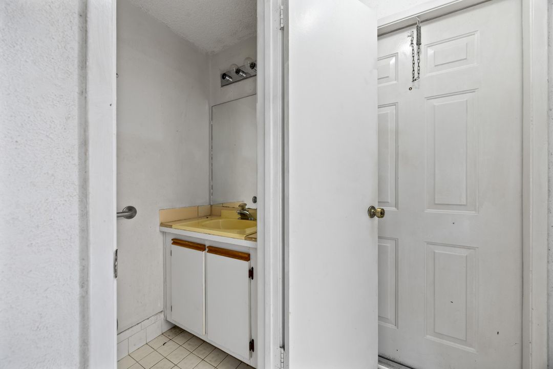 Activo con contrato: $375,000 (2 camas, 2 baños, 1008 Pies cuadrados)