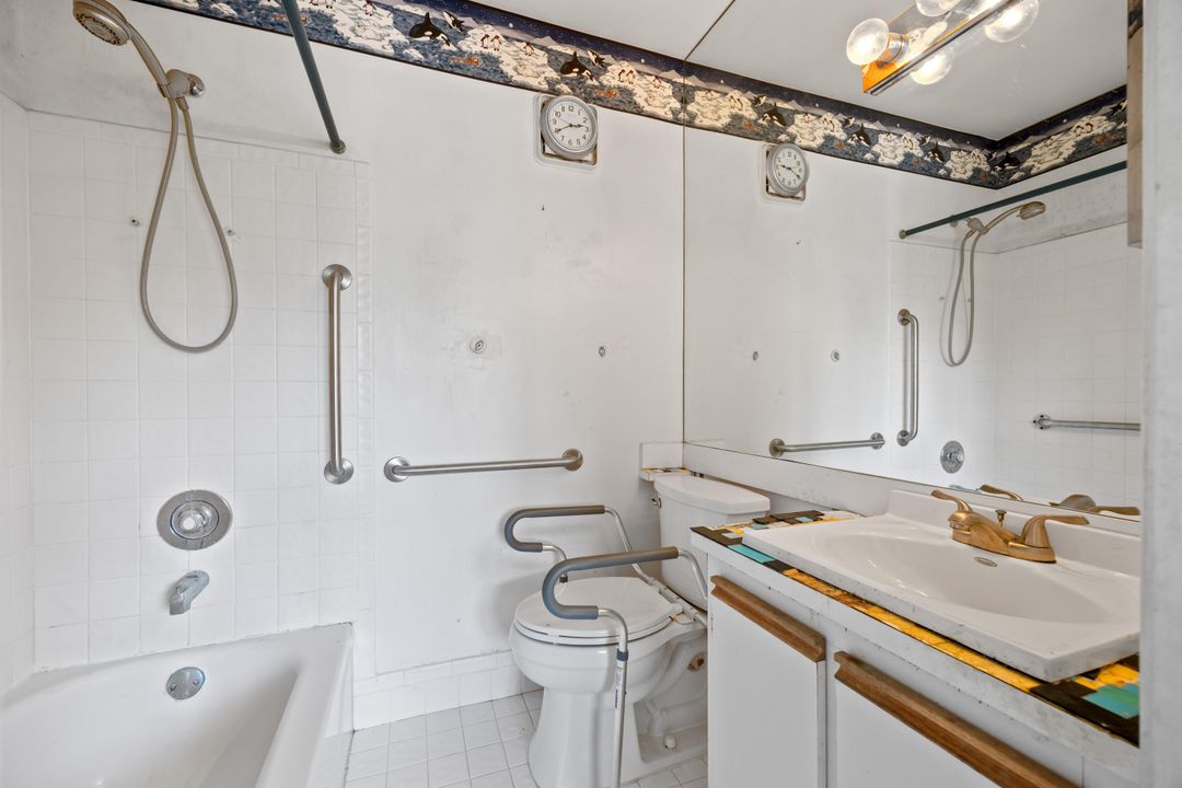 Activo con contrato: $375,000 (2 camas, 2 baños, 1008 Pies cuadrados)