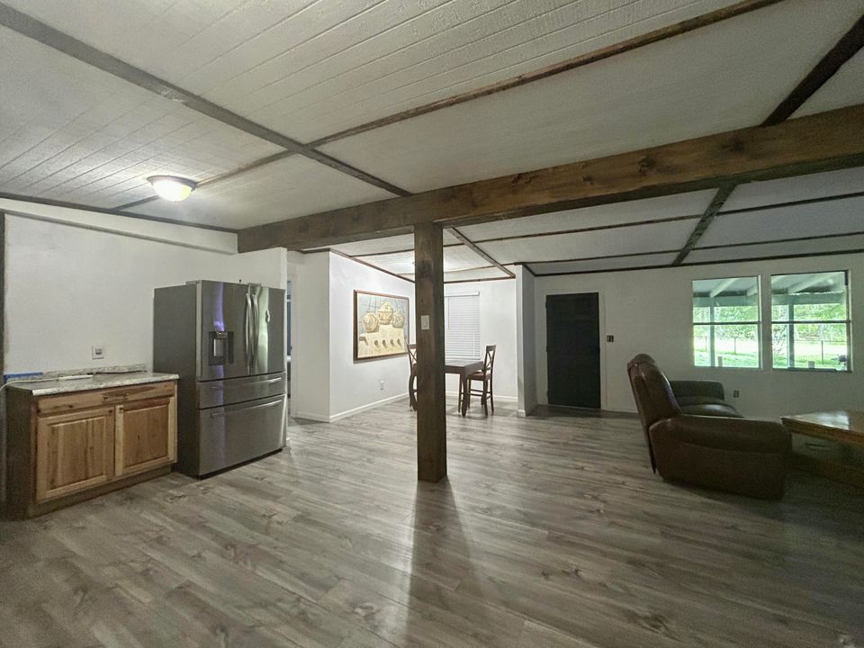 For Sale: $449,000 (4 beds, 2 baths, 3314 Square Feet)