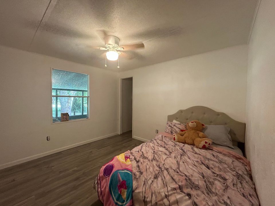 For Sale: $449,000 (4 beds, 2 baths, 3314 Square Feet)