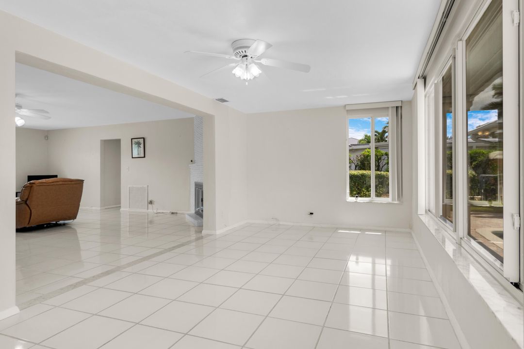 Под контрактом: $699,000 (2 спален, 2 ванн, 1544 Квадратных фут)