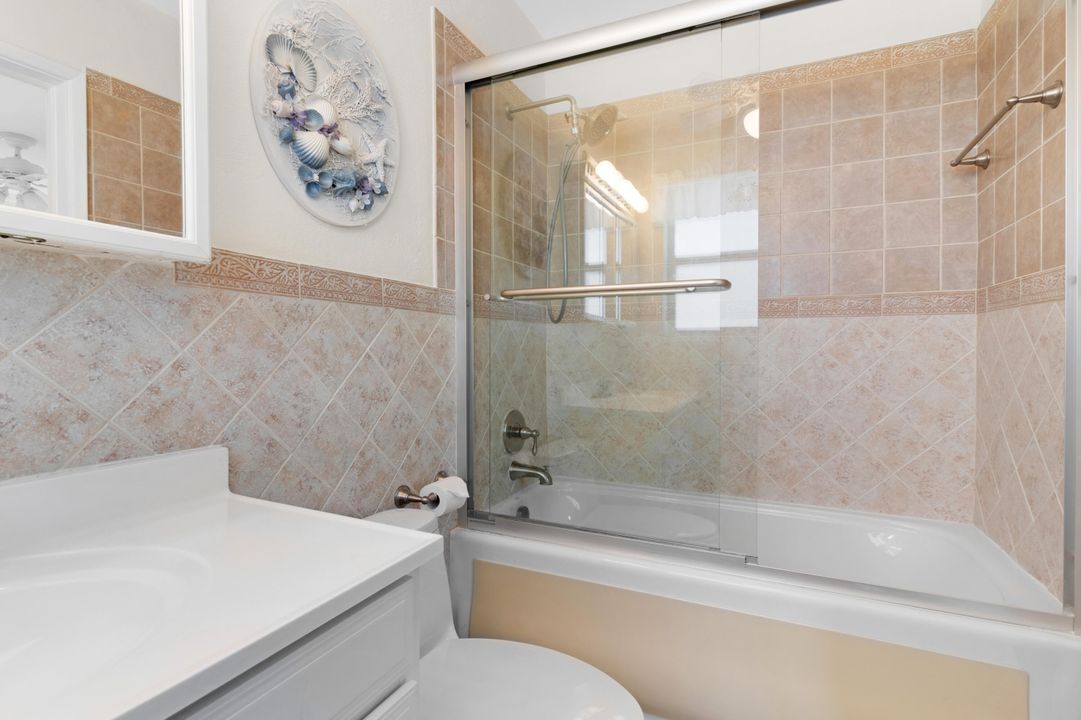 Под контрактом: $699,000 (2 спален, 2 ванн, 1544 Квадратных фут)