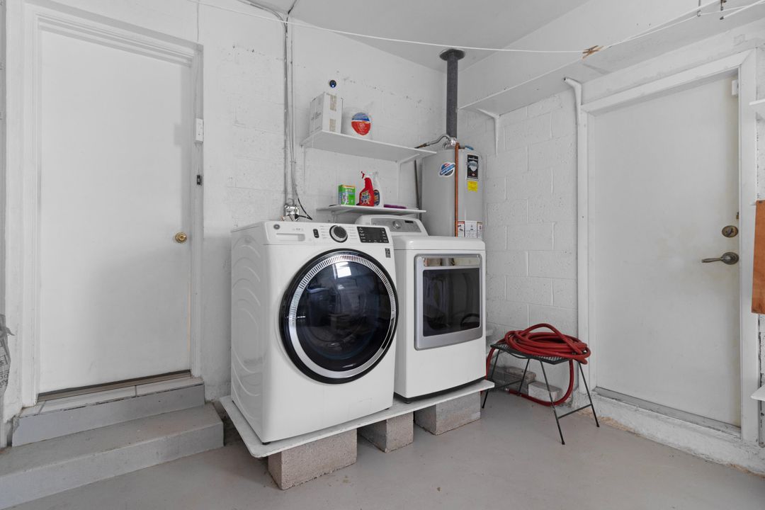 Под контрактом: $699,000 (2 спален, 2 ванн, 1544 Квадратных фут)