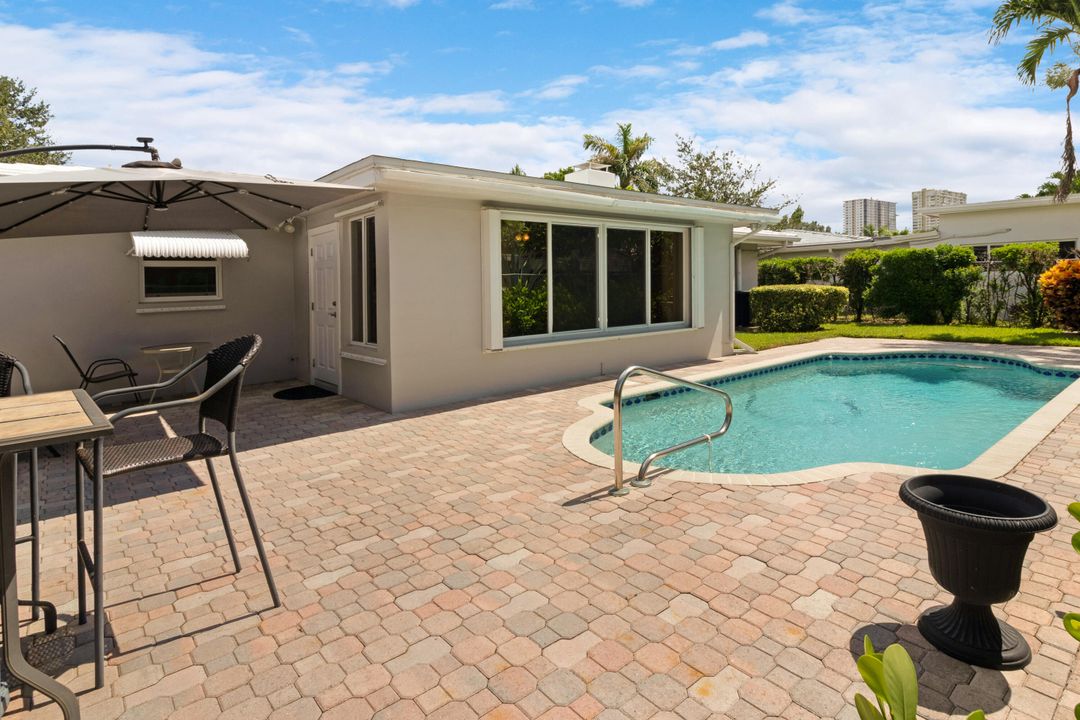 Под контрактом: $699,000 (2 спален, 2 ванн, 1544 Квадратных фут)