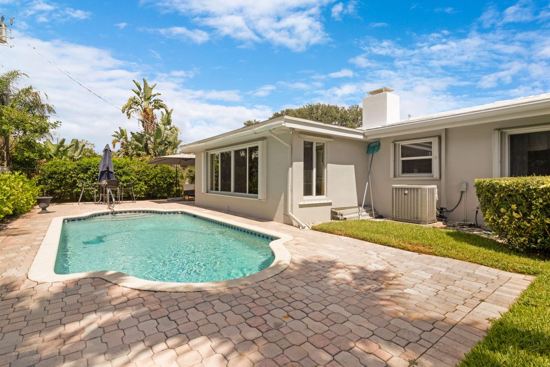 Под контрактом: $699,000 (2 спален, 2 ванн, 1544 Квадратных фут)