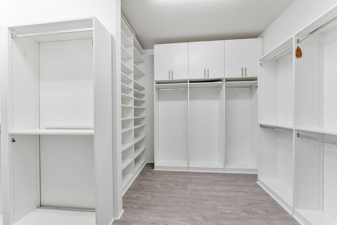 Под контрактом: $795,000 (4 спален, 3 ванн, 2818 Квадратных фут)