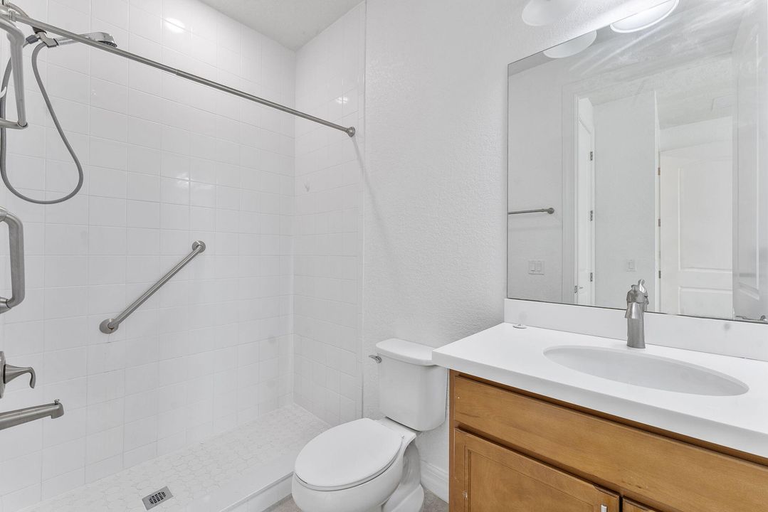 Под контрактом: $795,000 (4 спален, 3 ванн, 2818 Квадратных фут)