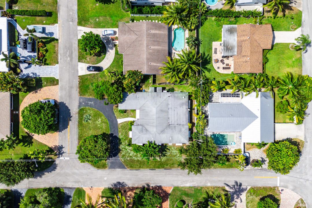 Recently Sold: $1,249,000 (4 beds, 3 baths, 2828 Square Feet)