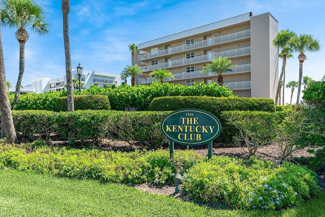 For Sale: $405,000 (2 beds, 2 baths, 1150 Square Feet)