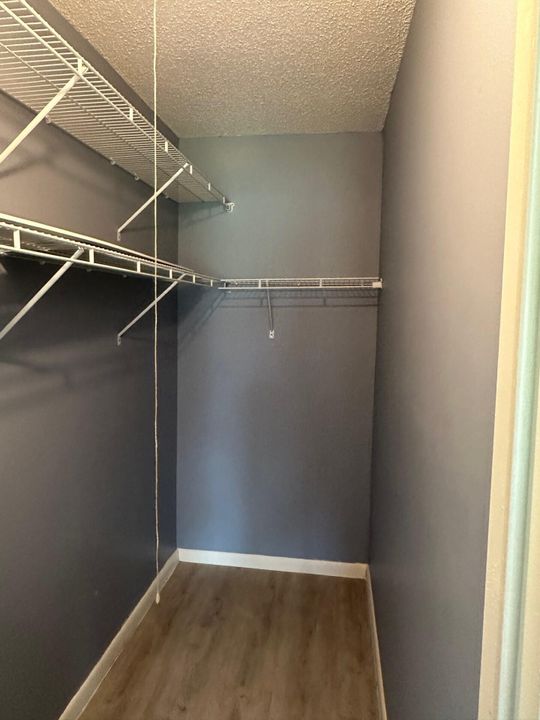 For Rent: $1,750 (2 beds, 1 baths, 840 Square Feet)