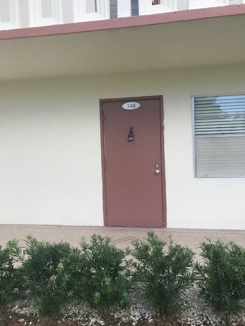 For Rent: $1,750 (2 beds, 1 baths, 840 Square Feet)