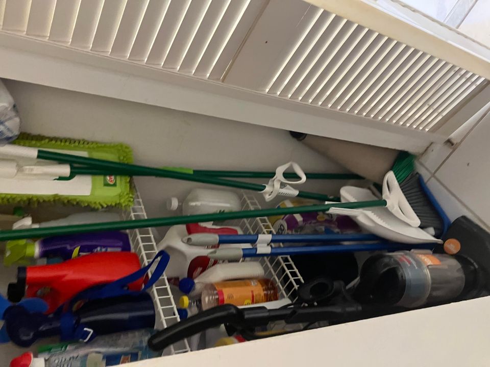 合同活跃: $3,000 (2 贝兹, 1 浴室, 820 平方英尺)