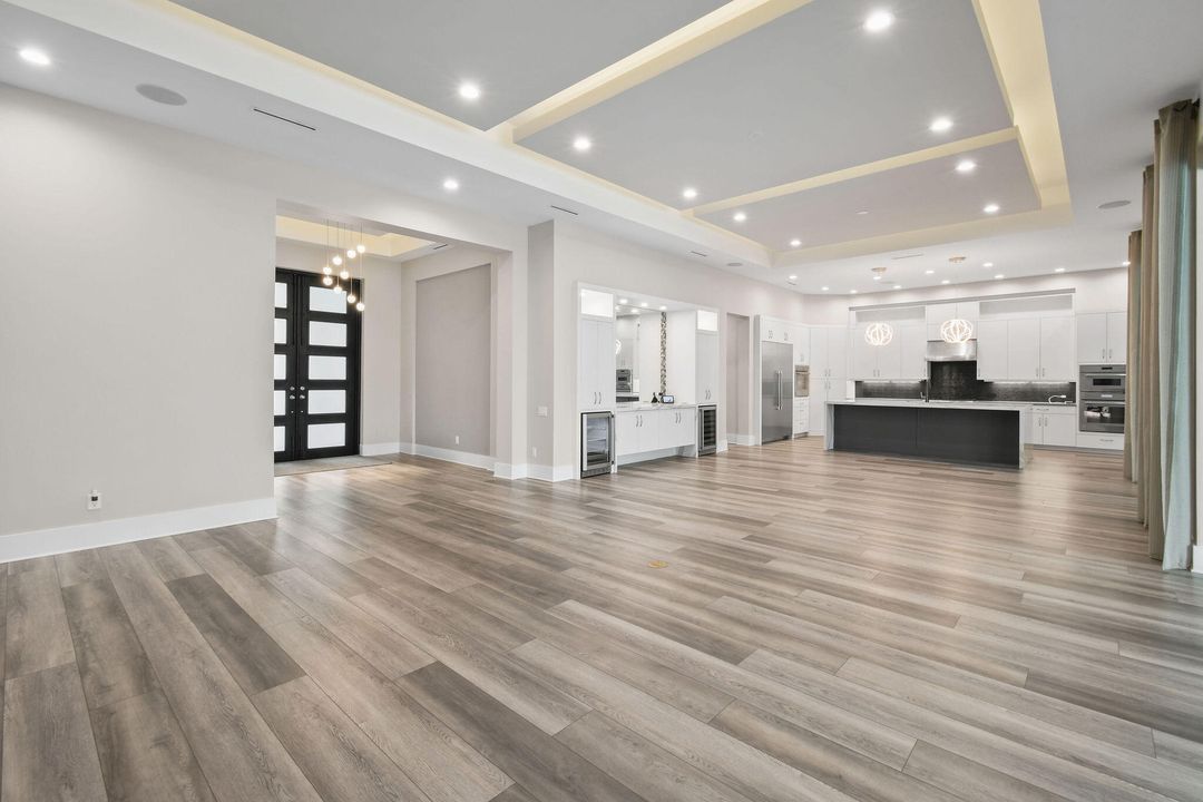 Active With Contract: $4,995,000 (4 beds, 4 baths, 5872 Square Feet)