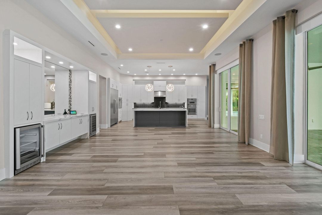 Active With Contract: $4,995,000 (4 beds, 4 baths, 5872 Square Feet)