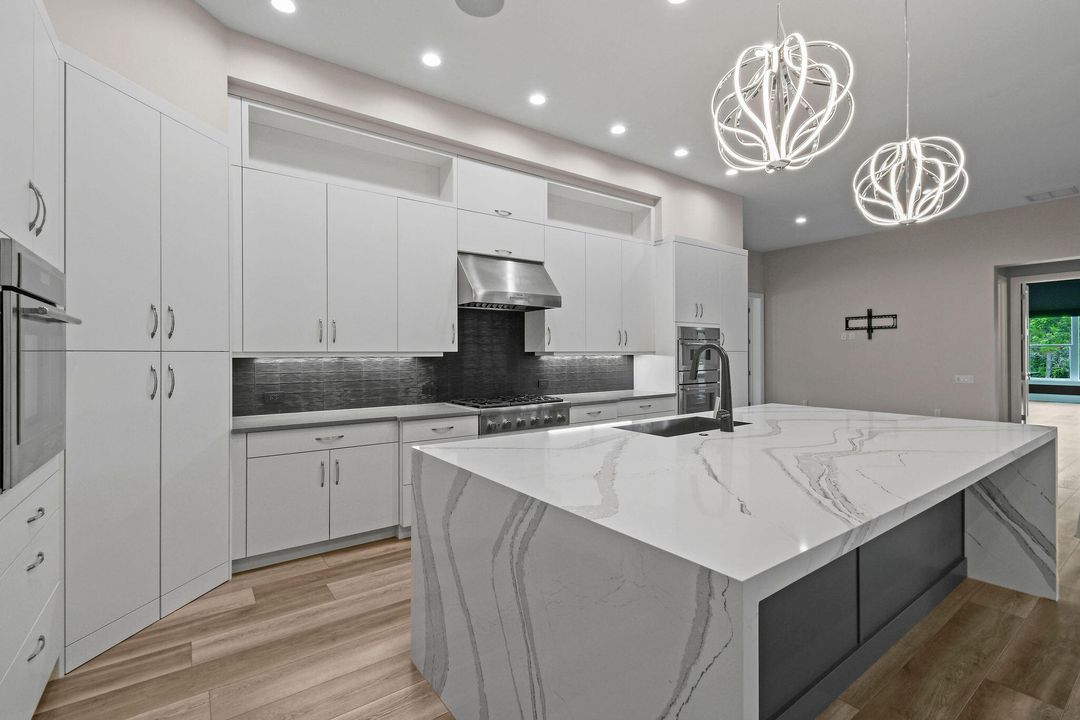 Active With Contract: $4,995,000 (4 beds, 4 baths, 5872 Square Feet)