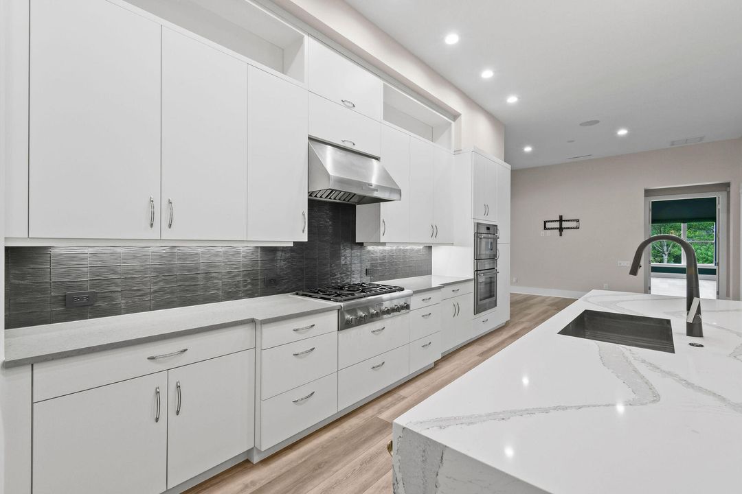 Active With Contract: $4,995,000 (4 beds, 4 baths, 5872 Square Feet)