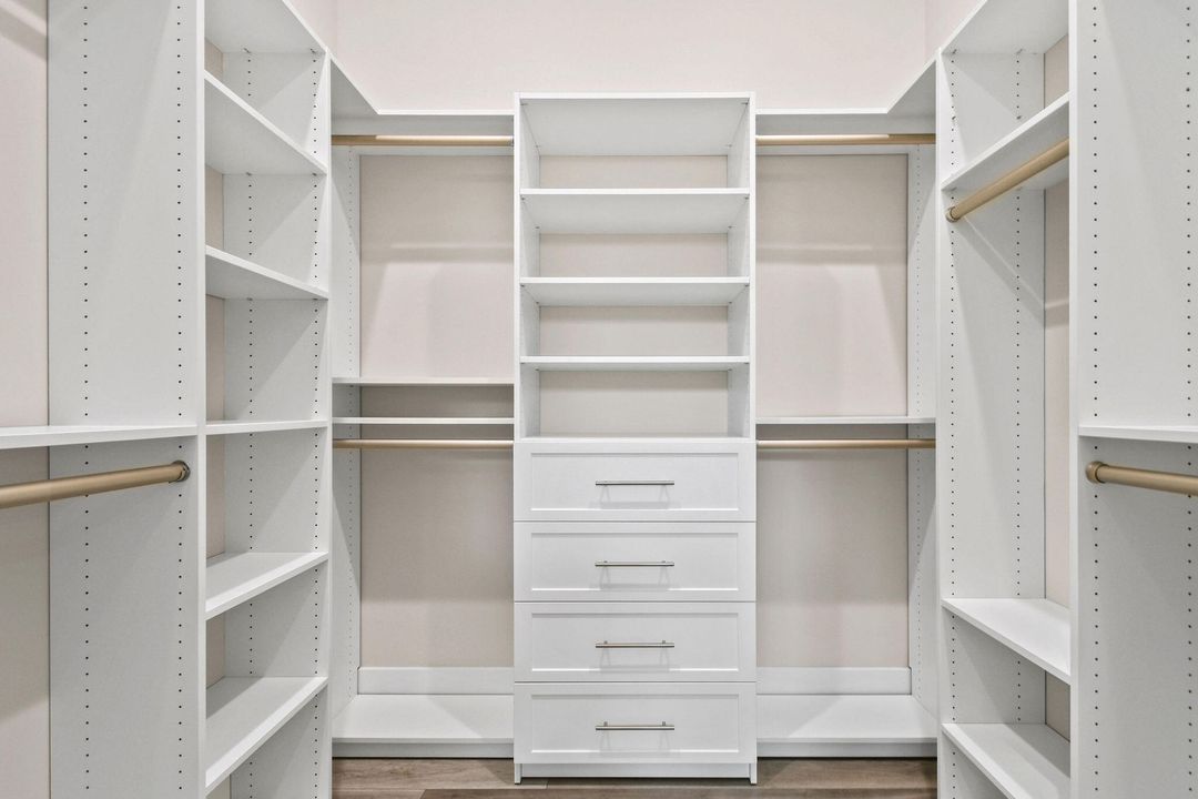 Active With Contract: $4,995,000 (4 beds, 4 baths, 5872 Square Feet)