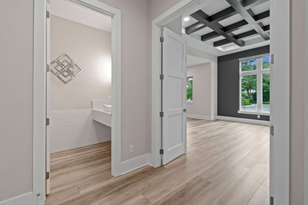 Active With Contract: $4,995,000 (4 beds, 4 baths, 5872 Square Feet)