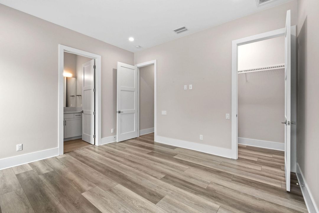 Active With Contract: $4,995,000 (4 beds, 4 baths, 5872 Square Feet)