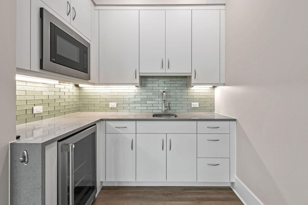 Active With Contract: $4,995,000 (4 beds, 4 baths, 5872 Square Feet)