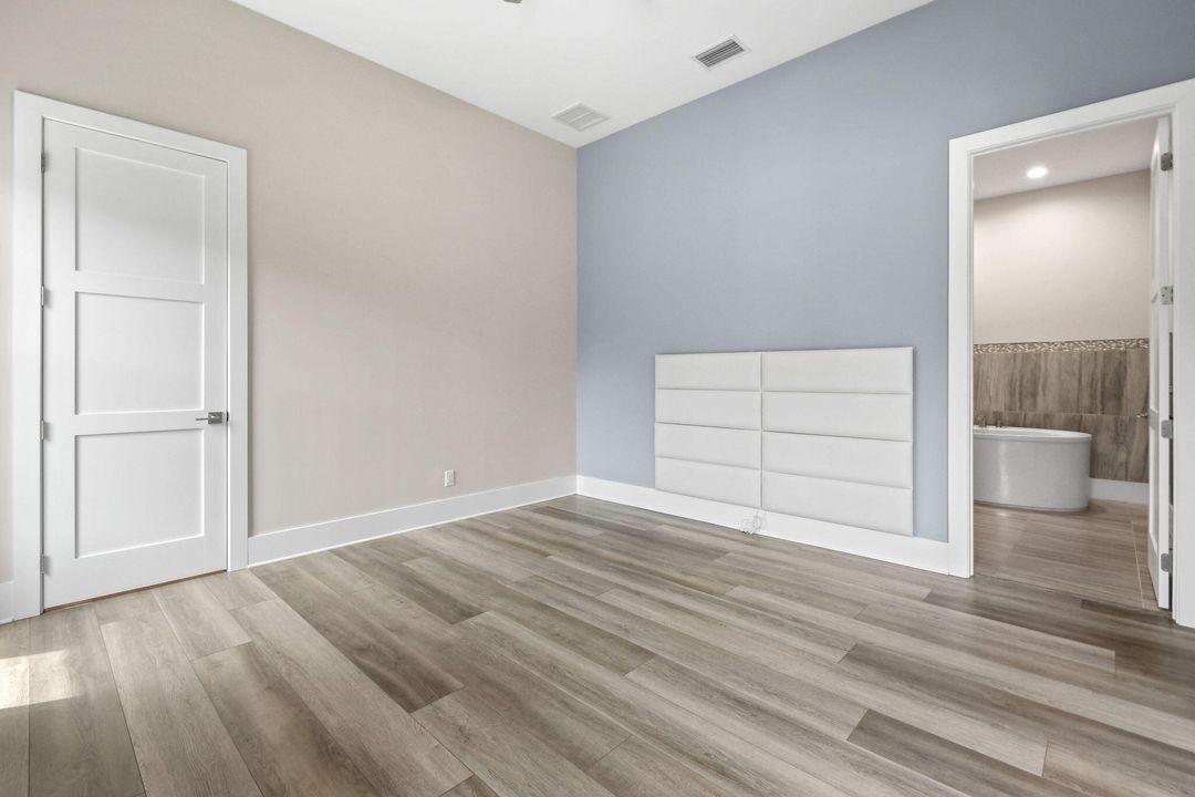 Active With Contract: $4,995,000 (4 beds, 4 baths, 5872 Square Feet)