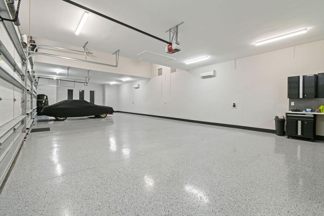 Active With Contract: $4,995,000 (4 beds, 4 baths, 5872 Square Feet)