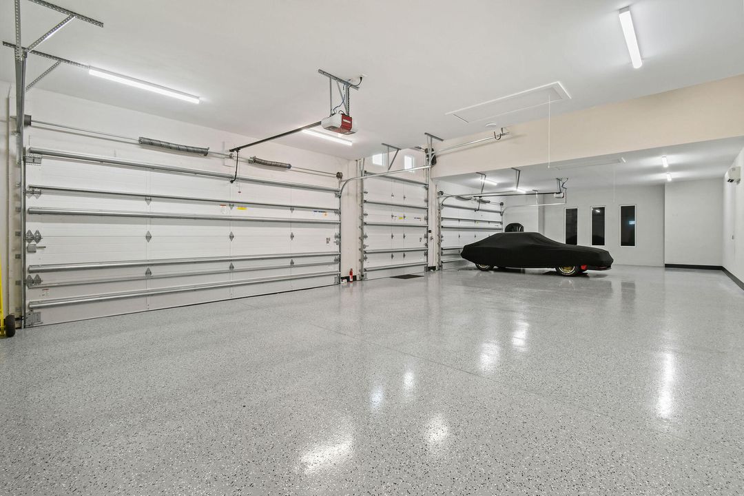 Active With Contract: $4,995,000 (4 beds, 4 baths, 5872 Square Feet)