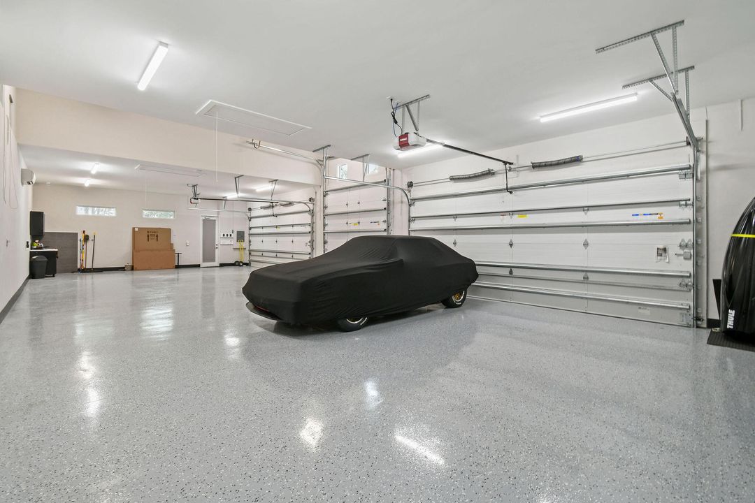 Active With Contract: $4,995,000 (4 beds, 4 baths, 5872 Square Feet)