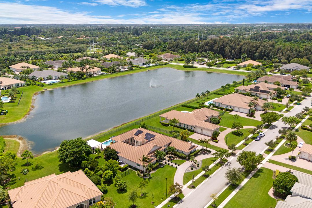 For Sale: $2,449,000 (4 beds, 4 baths, 4921 Square Feet)