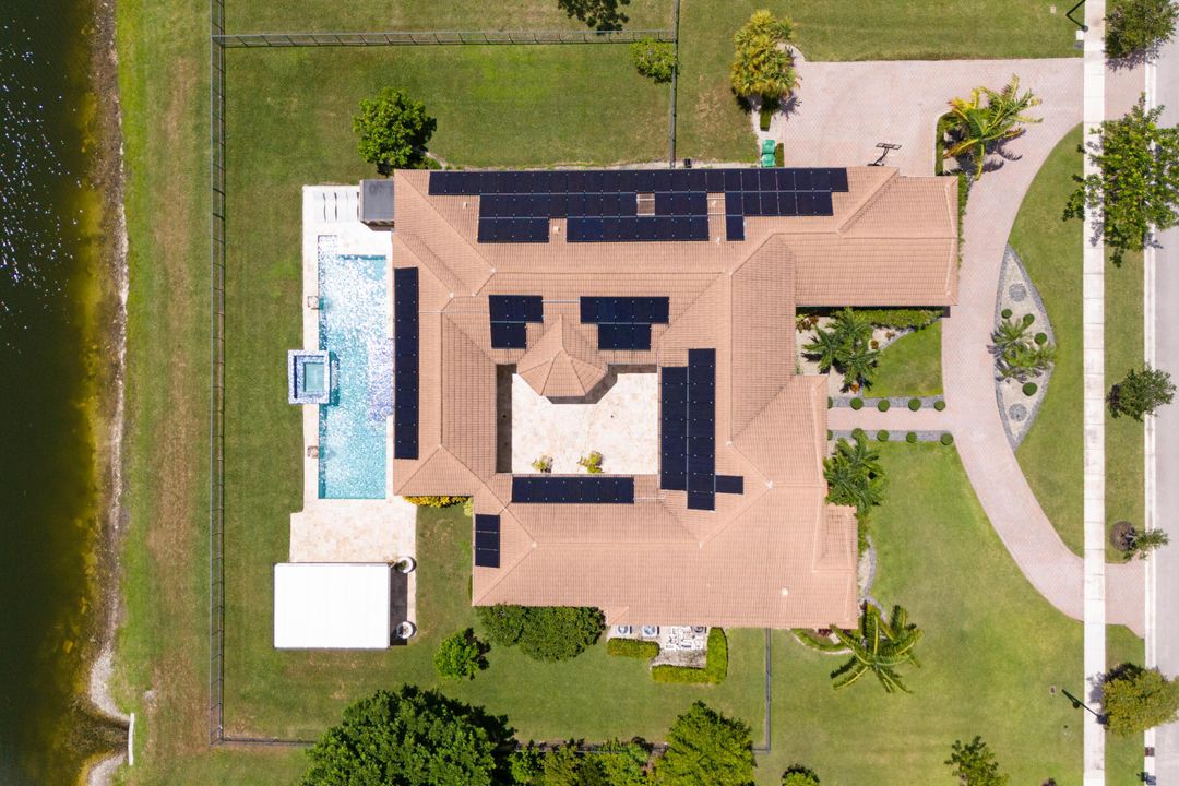 For Sale: $2,449,000 (4 beds, 4 baths, 4921 Square Feet)