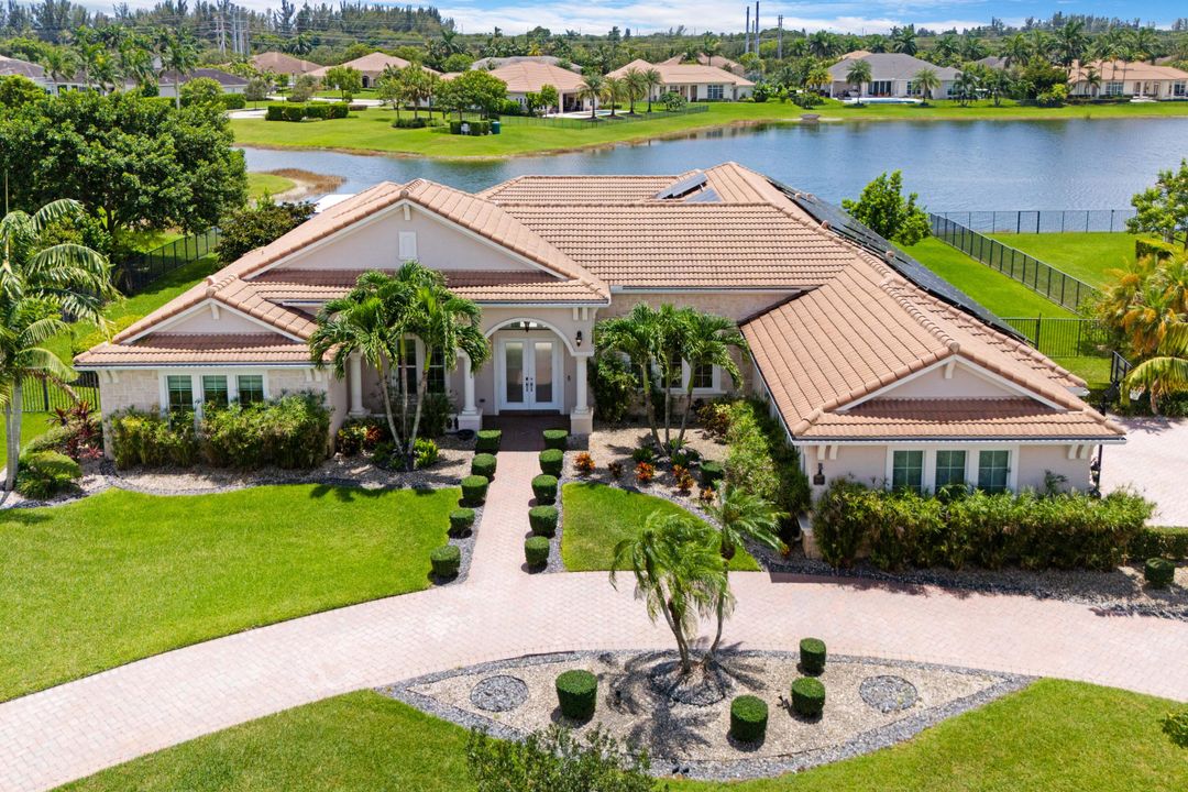 For Sale: $2,449,000 (4 beds, 4 baths, 4921 Square Feet)