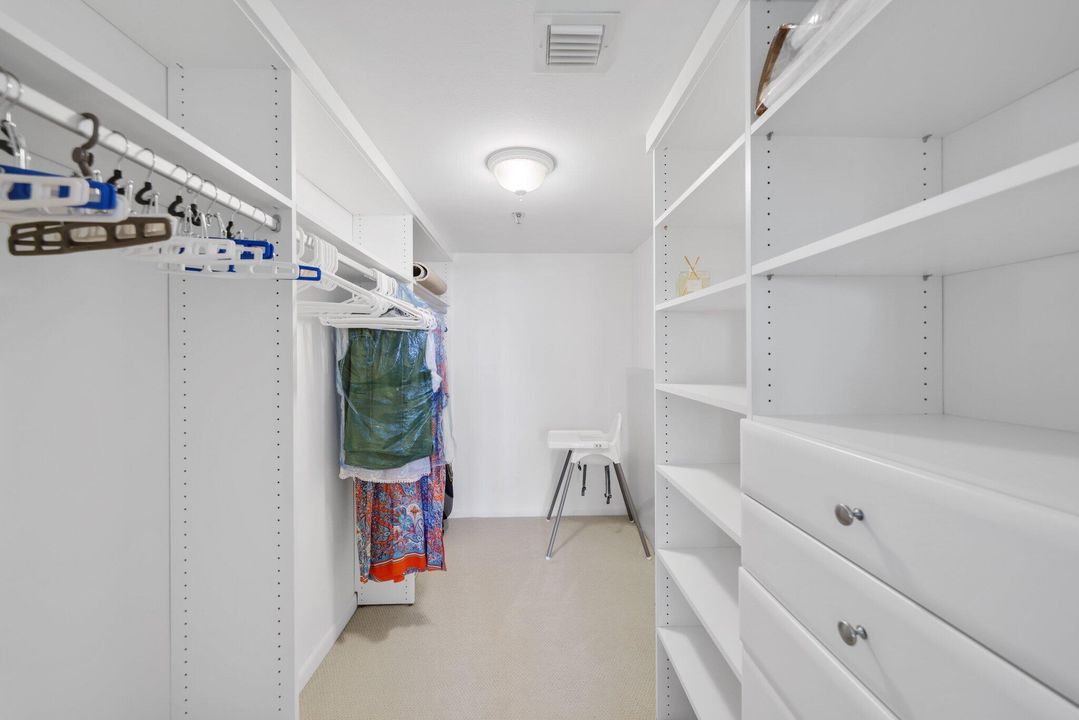 Activo con contrato: $319,000 (2 camas, 2 baños, 1260 Pies cuadrados)