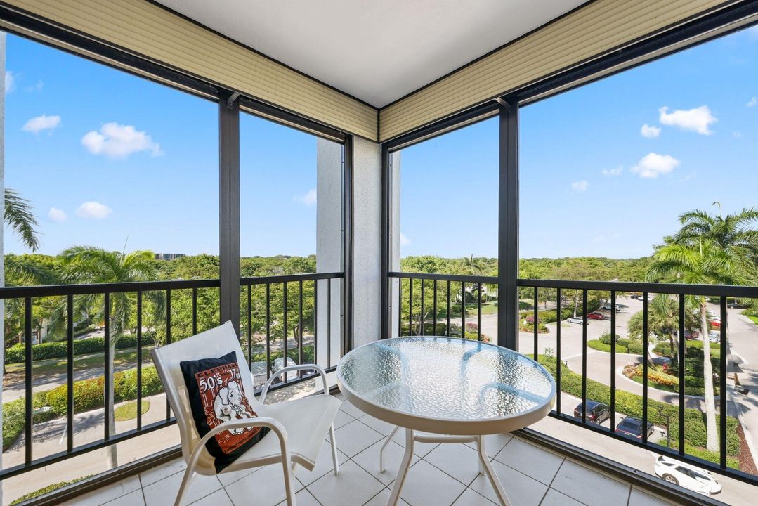 Activo con contrato: $319,000 (2 camas, 2 baños, 1260 Pies cuadrados)