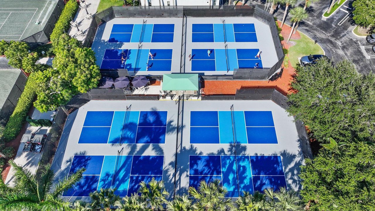 Activo con contrato: $319,000 (2 camas, 2 baños, 1260 Pies cuadrados)