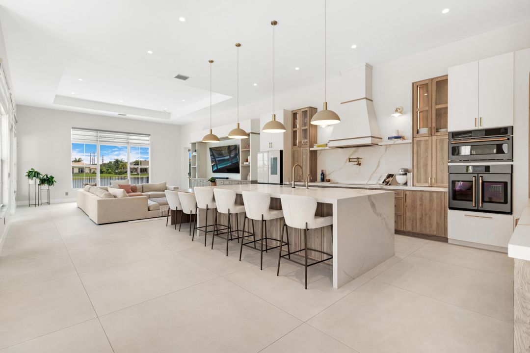 For Sale: $2,449,000 (4 beds, 4 baths, 4921 Square Feet)