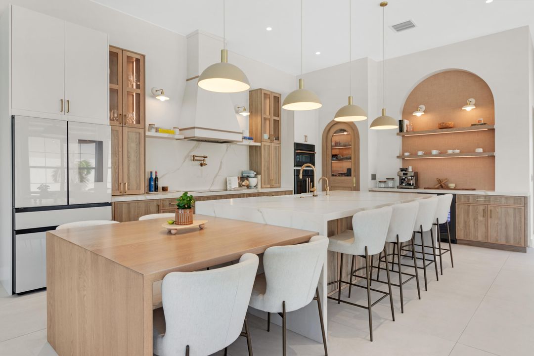 For Sale: $2,449,000 (4 beds, 4 baths, 4921 Square Feet)