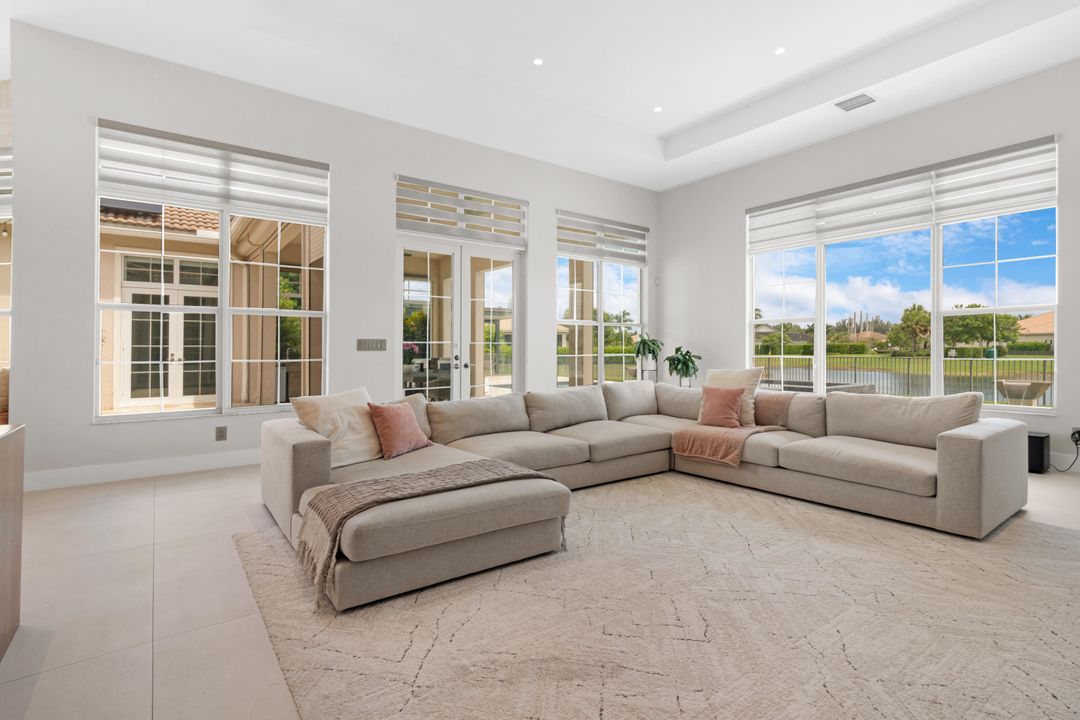 For Sale: $2,449,000 (4 beds, 4 baths, 4921 Square Feet)