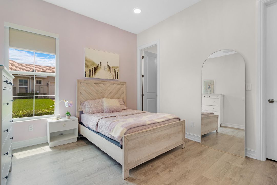 For Sale: $2,449,000 (4 beds, 4 baths, 4921 Square Feet)