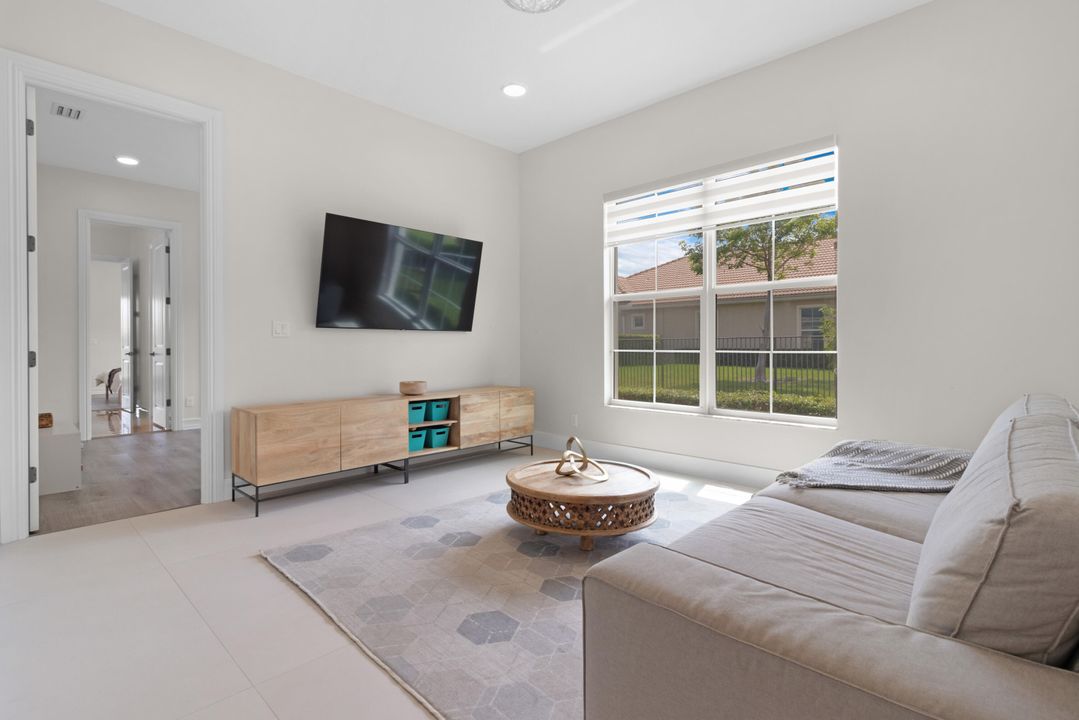 For Sale: $2,449,000 (4 beds, 4 baths, 4921 Square Feet)