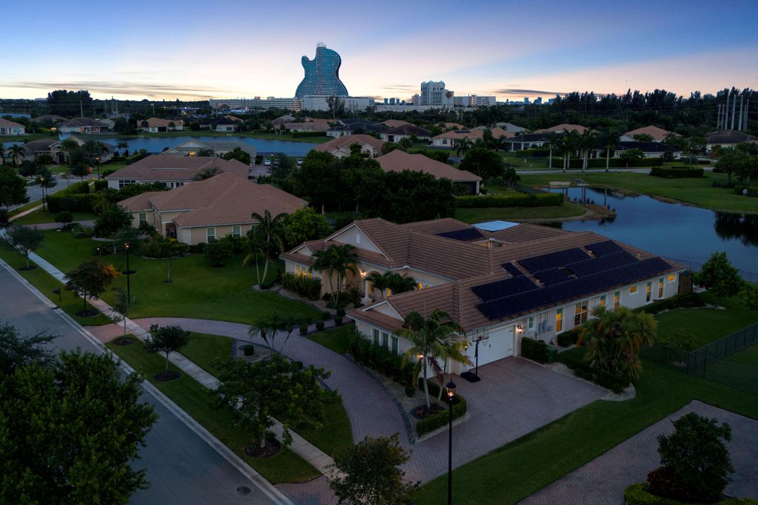 For Sale: $2,449,000 (4 beds, 4 baths, 4921 Square Feet)