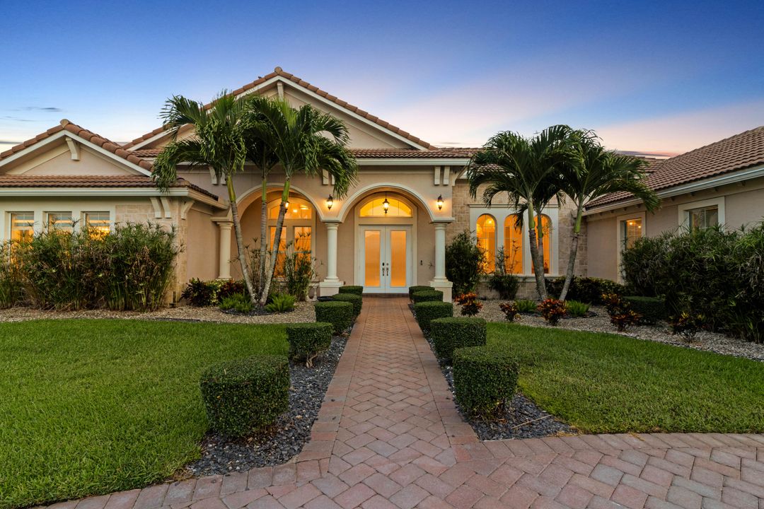 For Sale: $2,449,000 (4 beds, 4 baths, 4921 Square Feet)