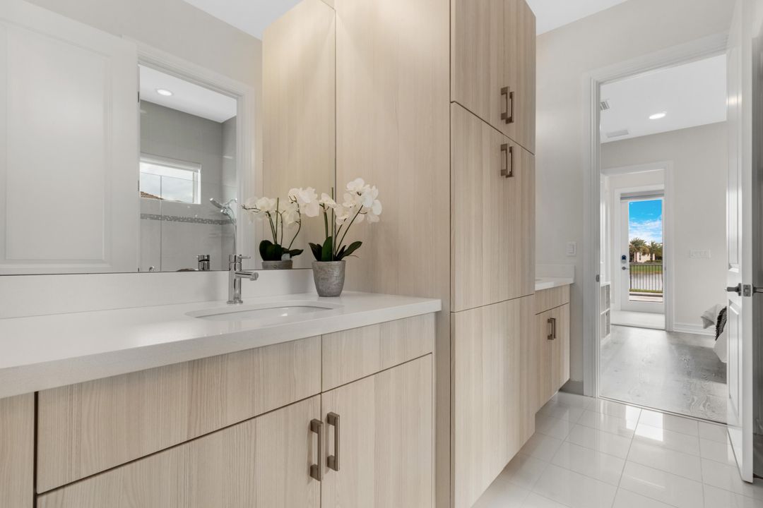 For Sale: $2,449,000 (4 beds, 4 baths, 4921 Square Feet)