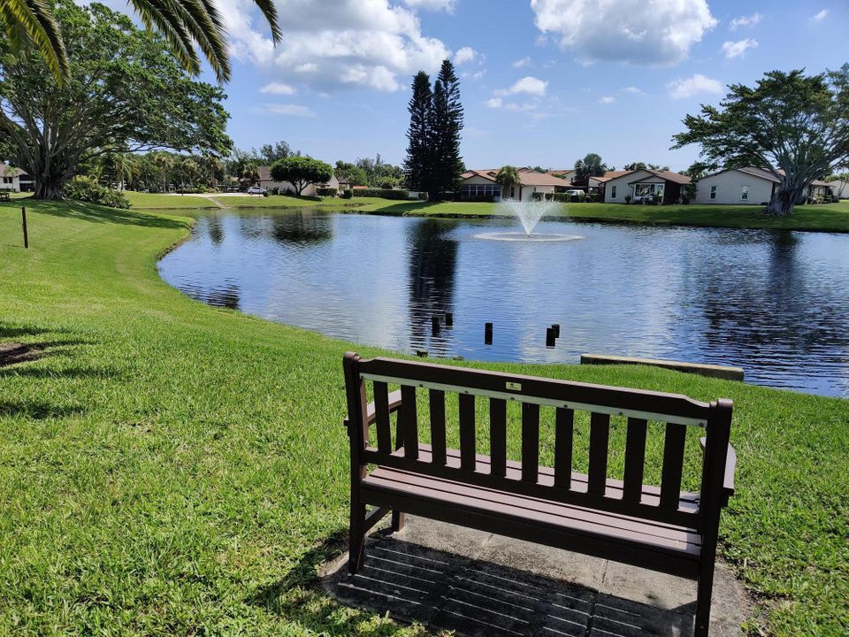 For Sale: $164,000 (2 beds, 2 baths, 1084 Square Feet)