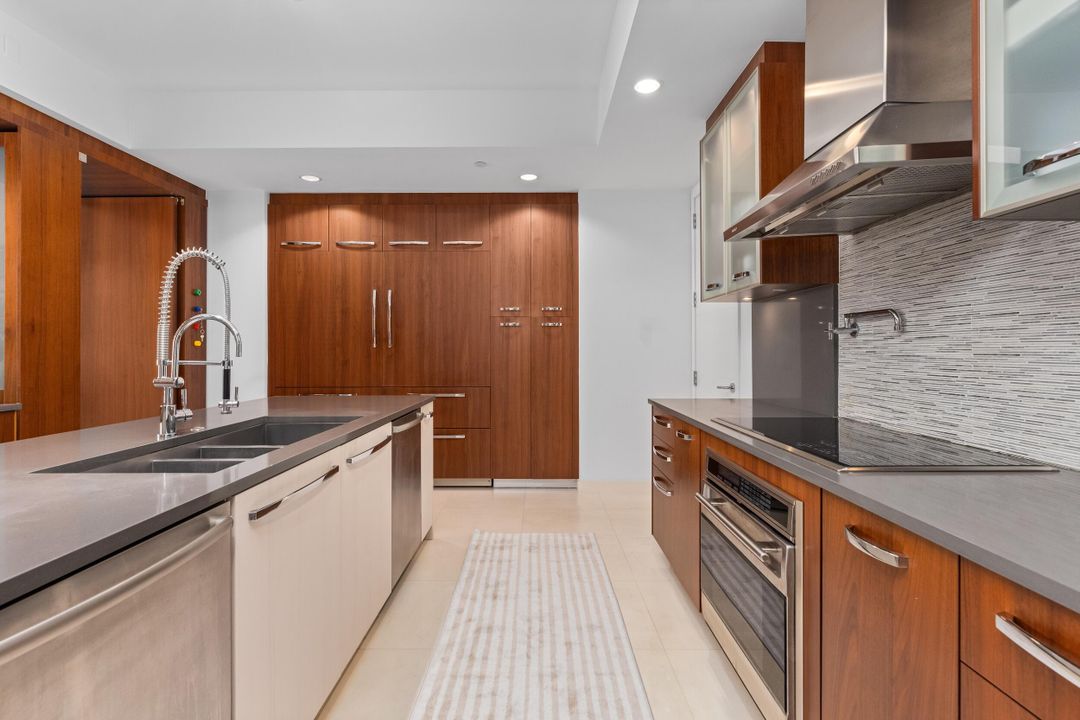 For Sale: $10,995,000 (4 beds, 6 baths, 5060 Square Feet)