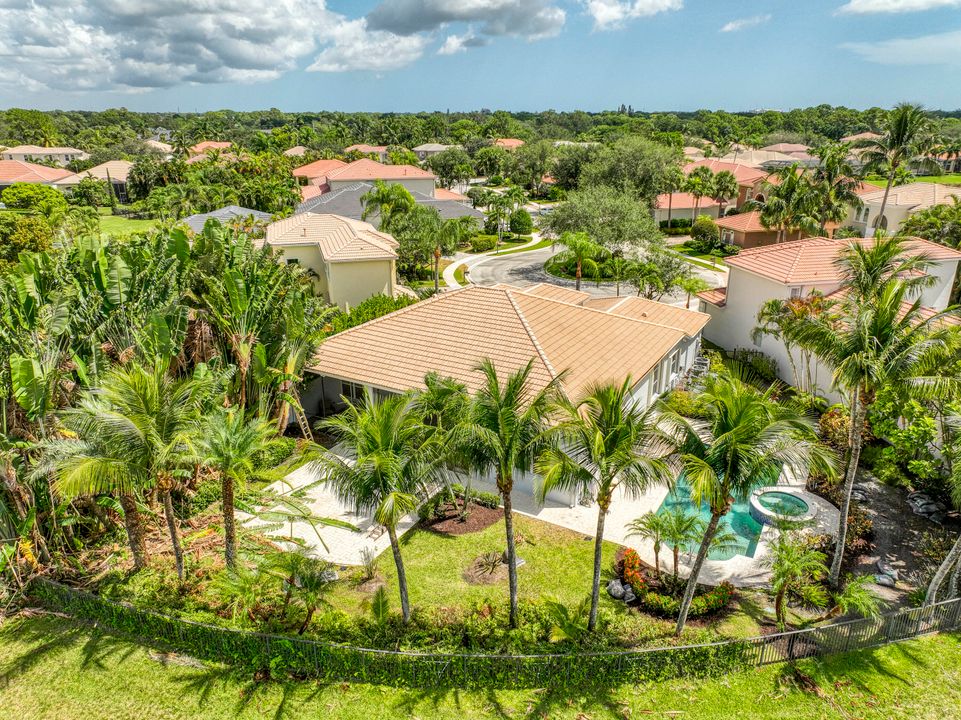 Active With Contract: $1,295,000 (4 beds, 2 baths, 2695 Square Feet)